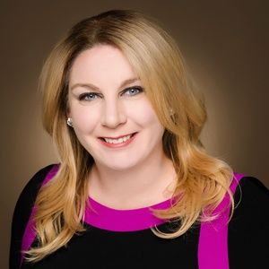 Meet your Posher, Courtney